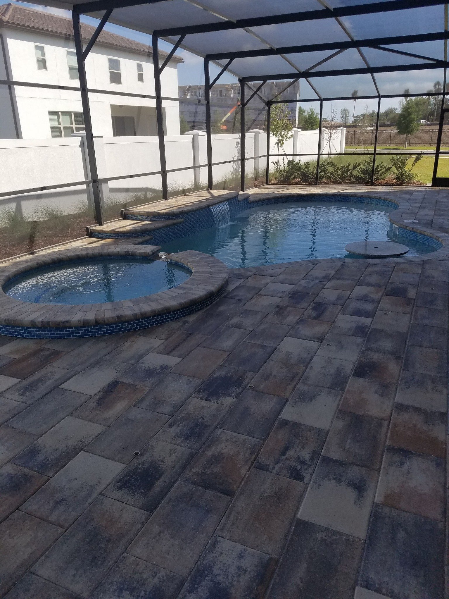 Outdoor kitchen finish